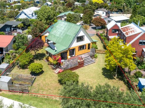 103 Silkwood Lane, Whangamata