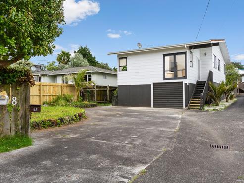 8 Kaurilands Road, Titirangi