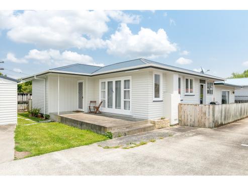 18 Saxbys Road, Deanwell