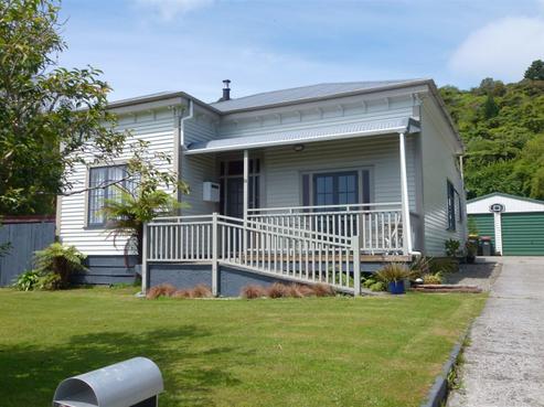 21 Kilgour Road, Greymouth