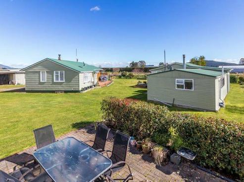1685 Broadlands Road, Broadlands Forest