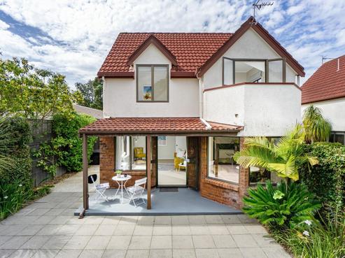 3/5 Tui Street, Devonport