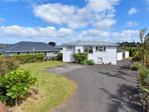 74 Wharf Road, Clarks Beach