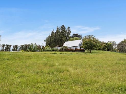 2102 State Highway 2, Aongatete