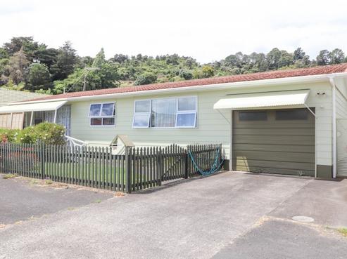214 Kirkwood Street, Thames