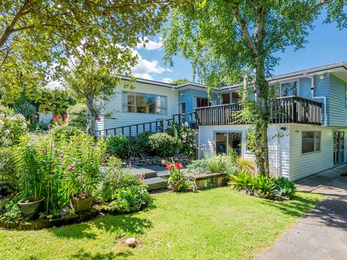 4 Karaka Grove, Raumati Beach