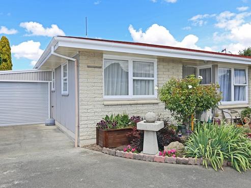 2/408 Avenue Road West, Hastings