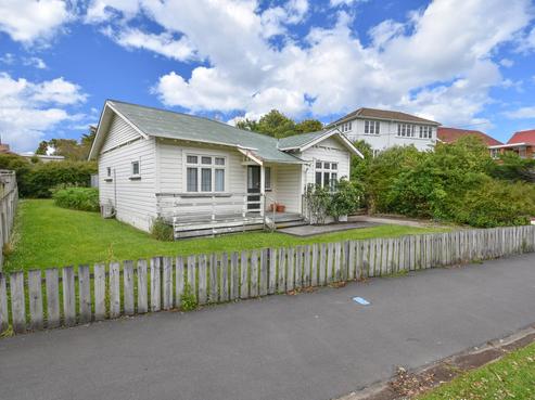 312 Pine Hill Road, Liberton