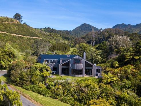 171 Wairau Road, Oakura