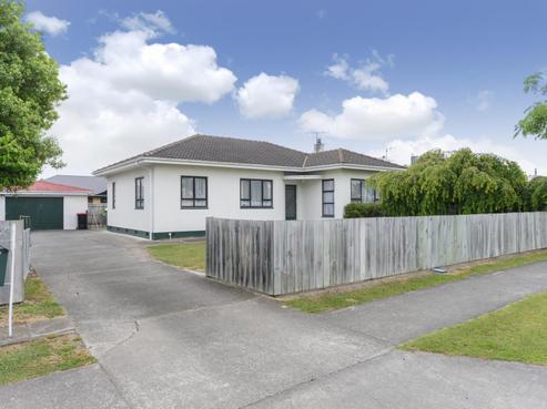 1104 Outram Road, Akina