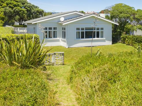 37 Manly Street, Paraparaumu Beach