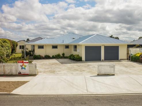 90 Solway Crescent, Solway