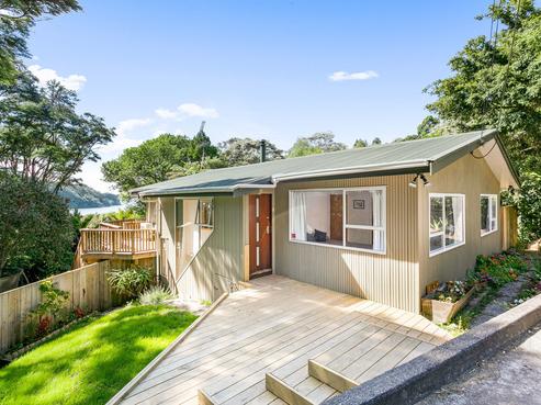 118 Laingholm Drive, Laingholm