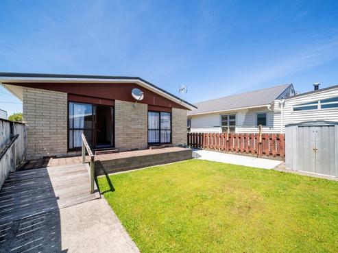 19 Karamu Street, Strandon