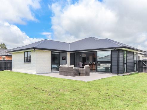 13A Estate Grove, Inglewood