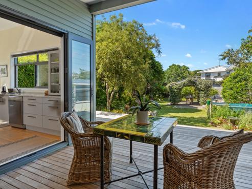 18 Harbour View Road, Point Wells