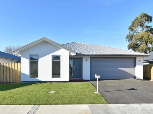 7 John Raven Lane, Woodend