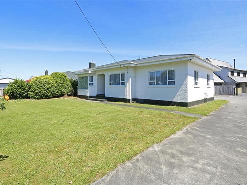 77 Dixon Avenue, Hawera