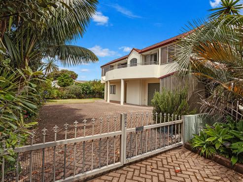 2/86A Ocean Road, Ohope
