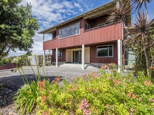 37 Manuka Street, Otaki Beach