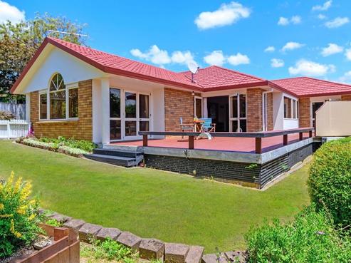 36 Carter Drive, Westbrook