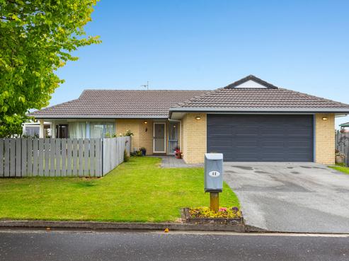 48 Stephens Place, Hairini