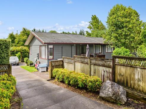 74 Alison Street, Mangakakahi
