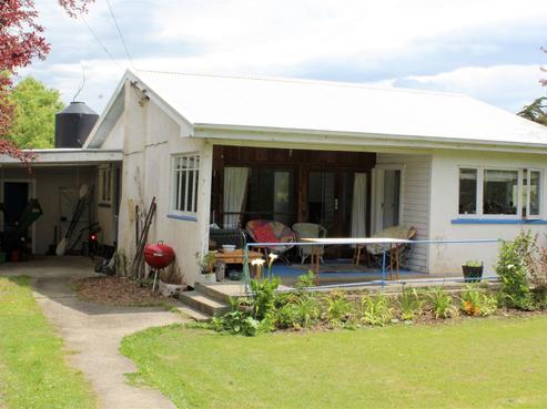 102 Stornoway Street, Karitane