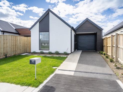 93 Faringdon Boulevard, Rolleston
