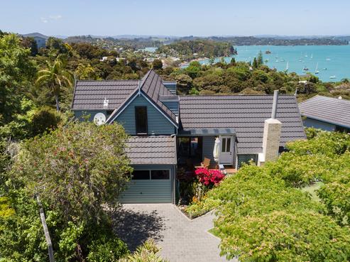 14 Titore Way, Russell