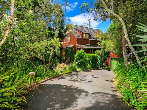 187 Manuka Road, Bayview