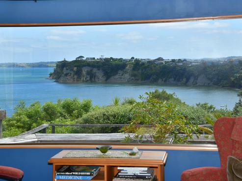 77 Roberts Road, Matakatia
