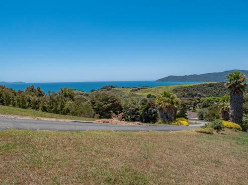 33 Bay View Road, Cable Bay