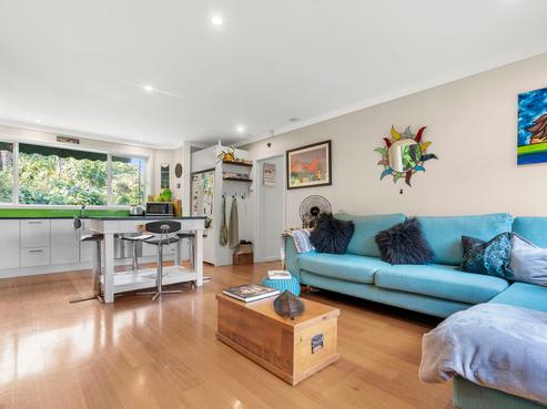 11 Kennedy Road, Surfdale