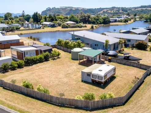 21 Scott Drive, Cooks Beach