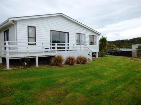 16 Kamahi Street, Kaka Point