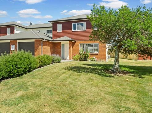 11 Tupe Lane, Huntington