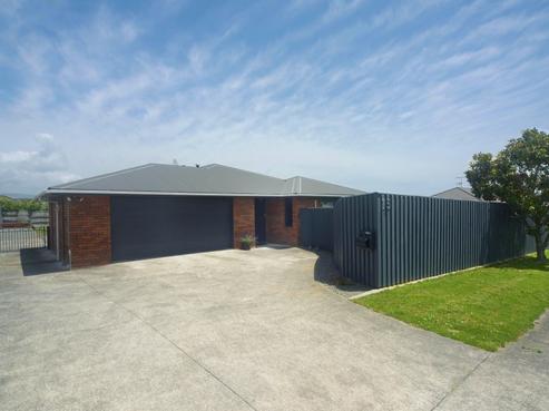 15 Ludlam Way, Otaki