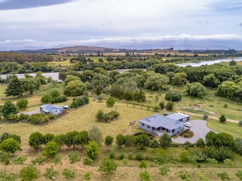 587 Gladstone Road, Gladstone