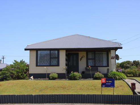 32 Reid Street, Blaketown