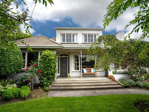 33 Wellesley Avenue, Avenal