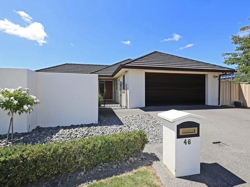 46 Pinotage Drive, Greenmeadows