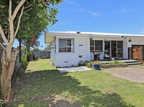 1/10 James Foley Avenue, Pirimai