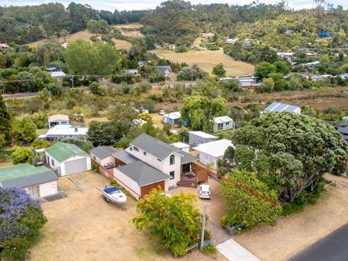 54 Riverview Road, Cooks Beach