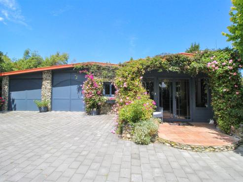 504 Doake Road, Levels