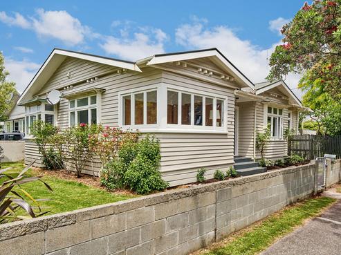 9 Riddiford Street, Woburn