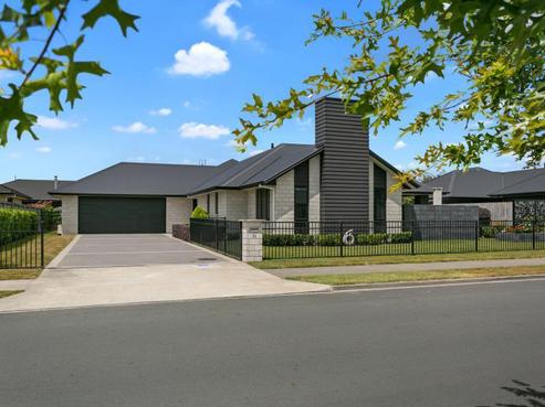 33 Tulip Drive, Cambridge