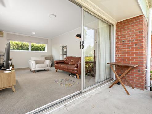 2/134 Calliope Road, Stanley Point