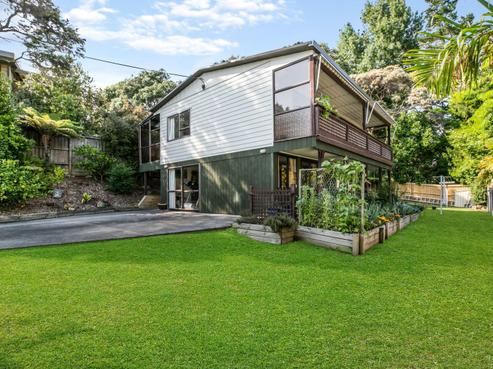 25 Waiora Road, Stanmore Bay