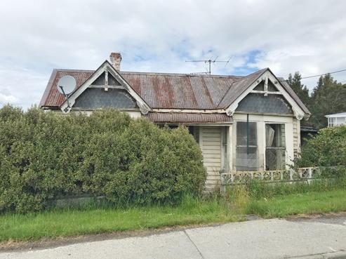 235 Clyde Street, Balclutha
